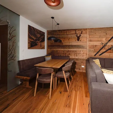 Kitzb Heler Alpenlodge A6 With Private Panoramic Sauna Apartmán *